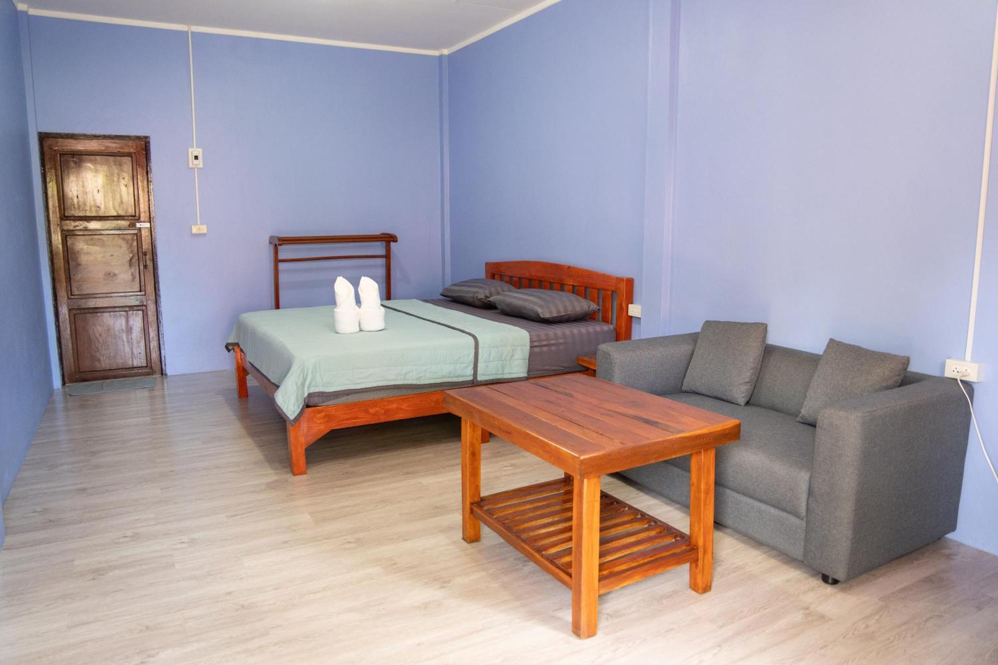 Butterfly Hostel,