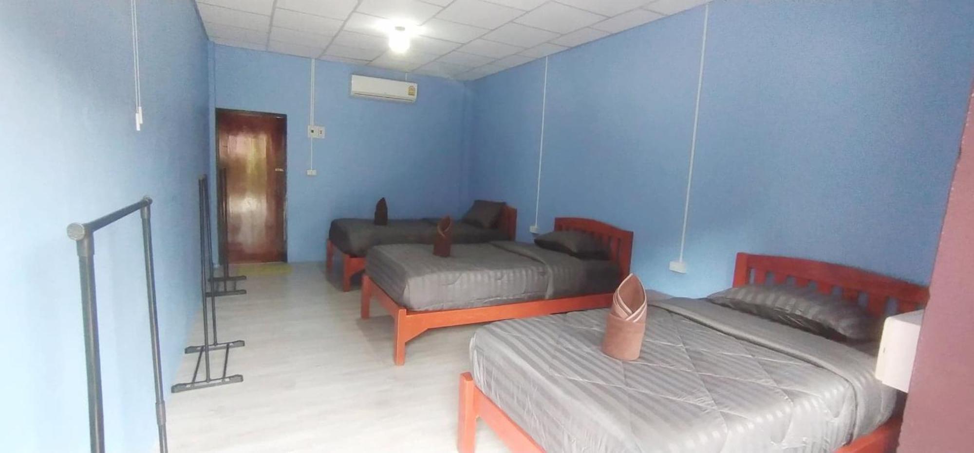 Hostel Butterfly Hostel, *